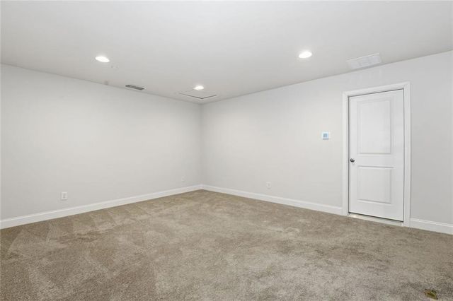 356 Hayden Circle, Woodstock, GA 30189