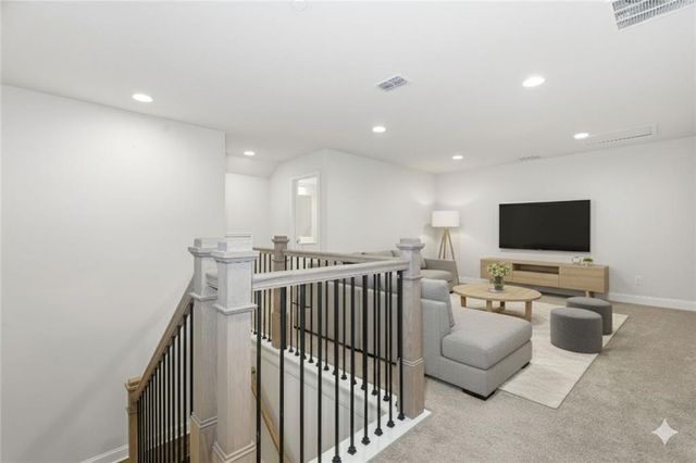 356 Hayden Circle, Woodstock, GA 30189