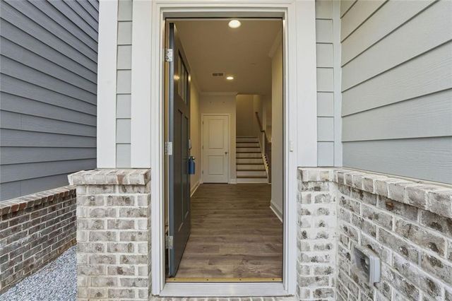 356 Hayden Circle, Woodstock, GA 30189