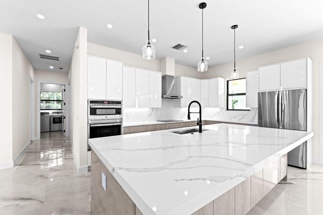 16818 78th Road N, The Acreage, FL 33470