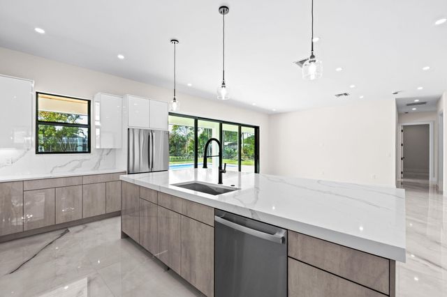 16818 78th Road N, The Acreage, FL 33470