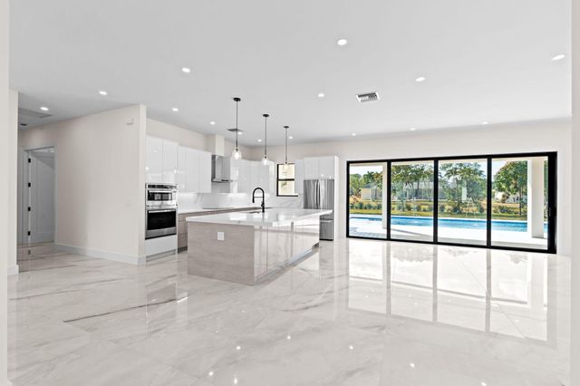 16818 78th Road N, The Acreage, FL 33470