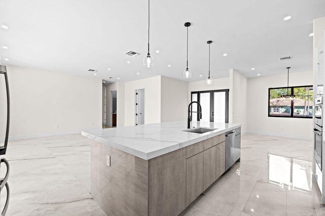 16818 78th Road N, The Acreage, FL 33470