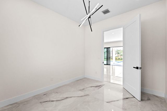 16818 78th Road N, The Acreage, FL 33470