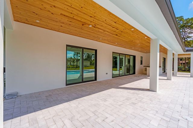 16818 78th Road N, The Acreage, FL 33470