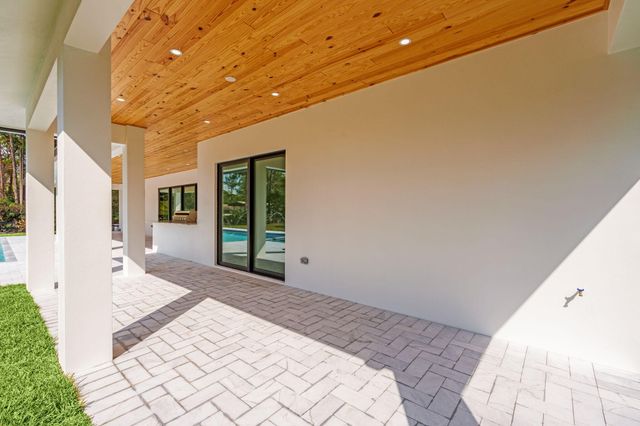 16818 78th Road N, The Acreage, FL 33470