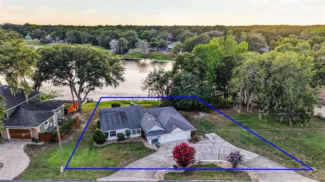 302 E MIRROR LAKE DRIVE, Fruitland Park, FL 34731