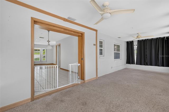 302 E MIRROR LAKE DRIVE, Fruitland Park, FL 34731