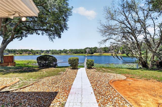 302 E MIRROR LAKE DRIVE, Fruitland Park, FL 34731