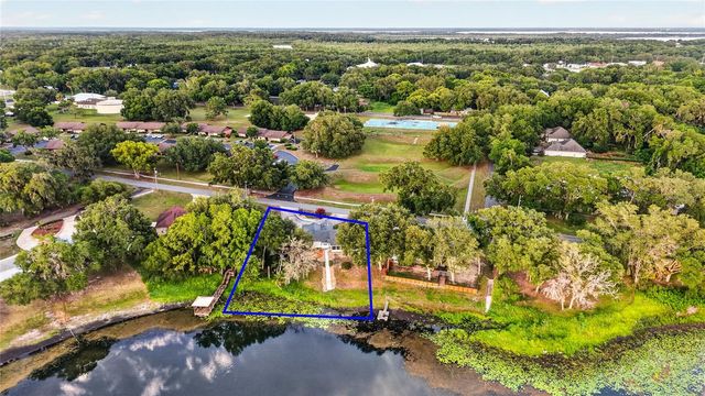 302 E MIRROR LAKE DRIVE, Fruitland Park, FL 34731