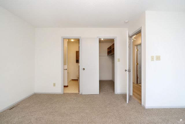 1604 Woodcrest Drive, Manhattan, KS 66502
