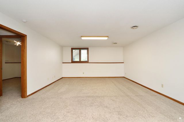 1604 Woodcrest Drive, Manhattan, KS 66502