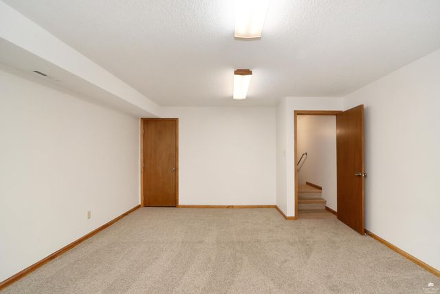 1604 Woodcrest Drive, Manhattan, KS 66502