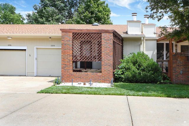 1604 Woodcrest Drive, Manhattan, KS 66502