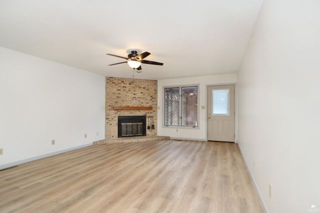 1604 Woodcrest Drive, Manhattan, KS 66502