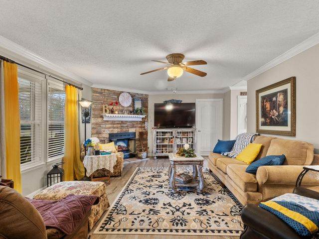 5644 HWY 394, Deridder, LA 70634