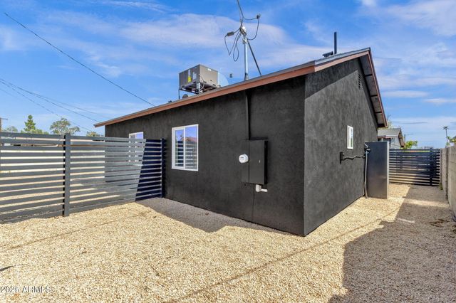 1012 E PIERSON Street, Phoenix, AZ 85014