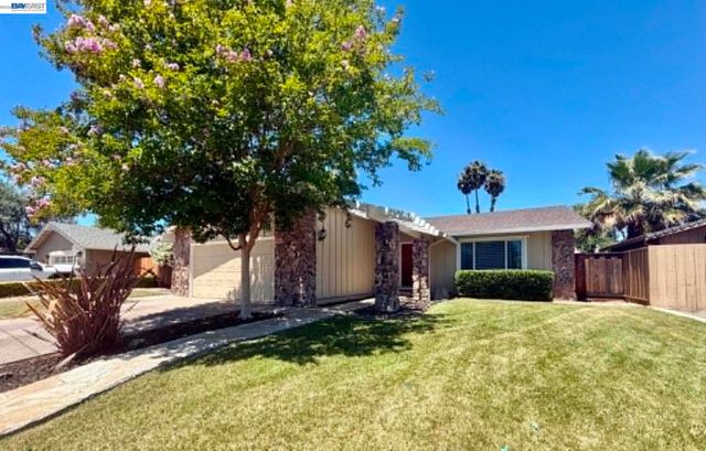 3247 Ensenada Dr, San Ramon, CA 94583