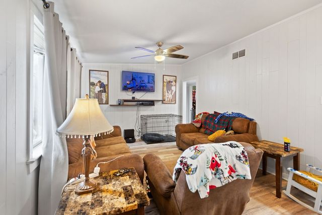 801 Oak Street, Bonham, TX 75418