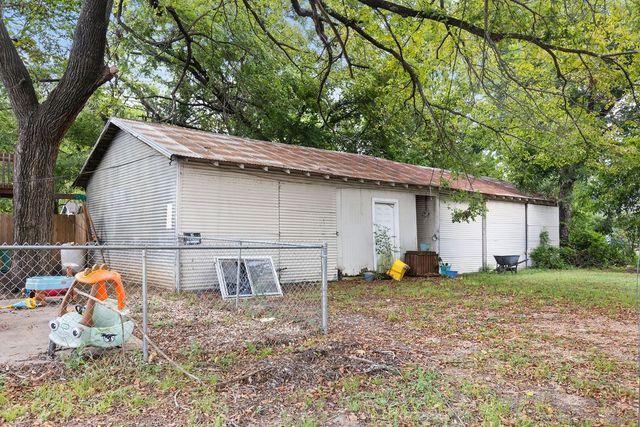 801 Oak Street, Bonham, TX 75418