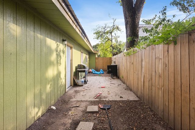 801 Oak Street, Bonham, TX 75418