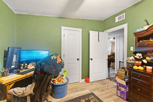 801 Oak Street, Bonham, TX 75418