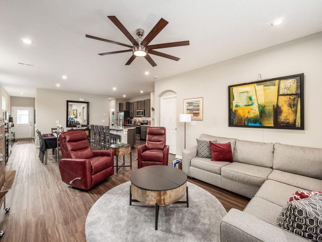 523 Rochdale Run, Delaware, OH 43015