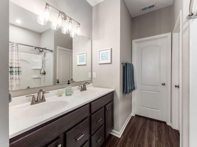 523 Rochdale Run, Delaware, OH 43015