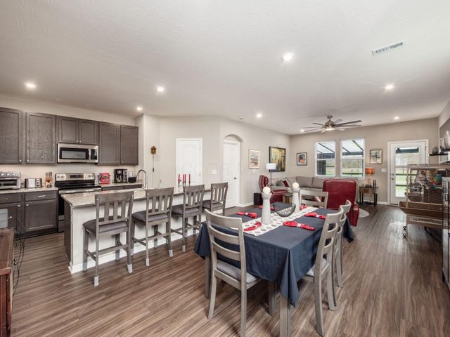 523 Rochdale Run, Delaware, OH 43015