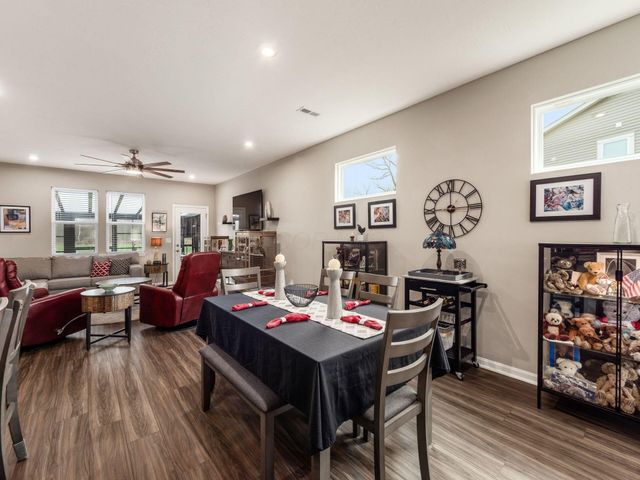 523 Rochdale Run, Delaware, OH 43015