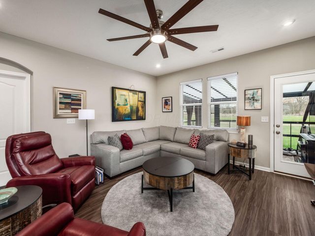 523 Rochdale Run, Delaware, OH 43015