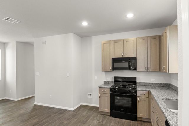 149 Daylily DR, Elgin, TX 78621