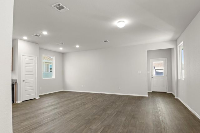 149 Daylily DR, Elgin, TX 78621