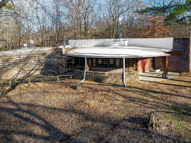 7693 Benner Lake Road, Dearborn, MO 64439