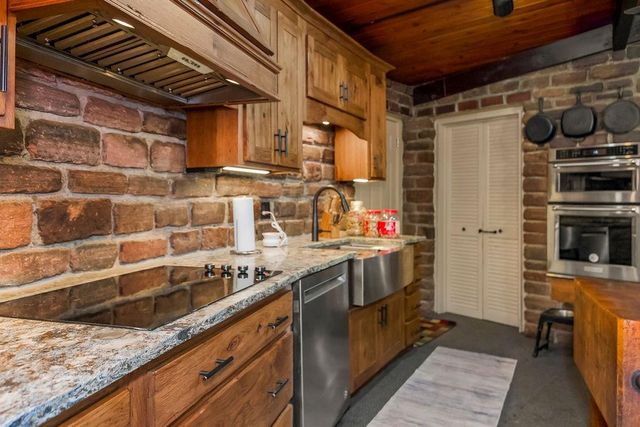 7693 Benner Lake Road, Dearborn, MO 64439