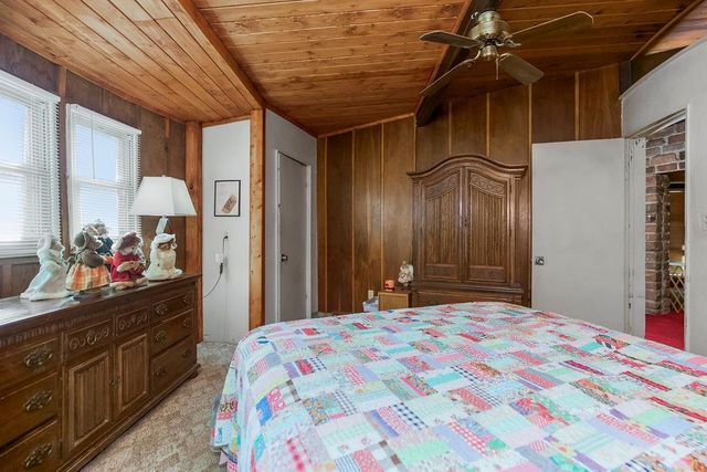 7693 Benner Lake Road, Dearborn, MO 64439