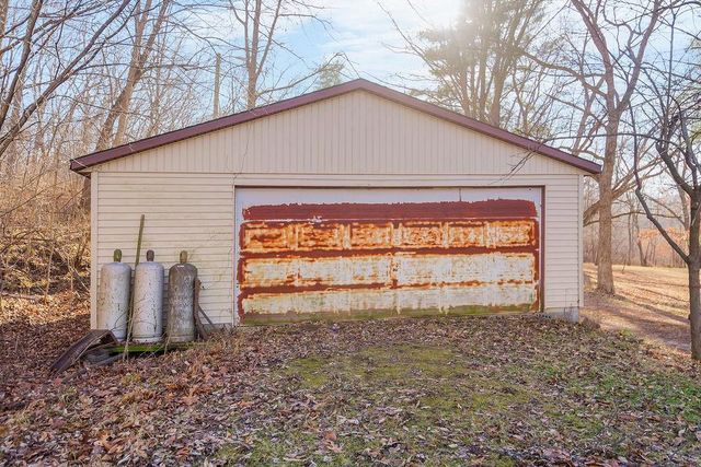 7693 Benner Lake Road, Dearborn, MO 64439