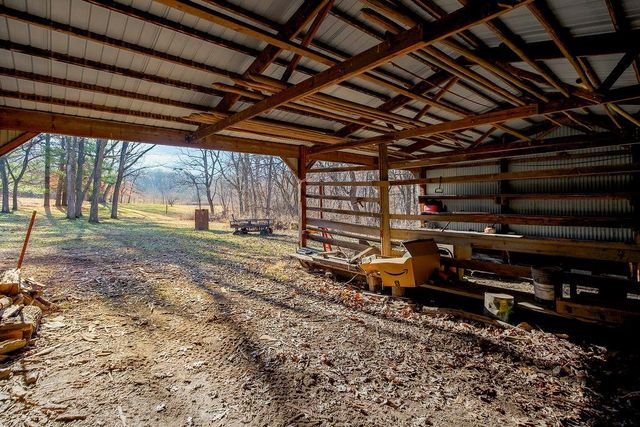 7693 Benner Lake Road, Dearborn, MO 64439