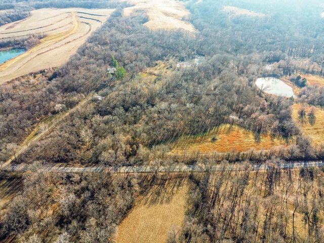 7693 Benner Lake Road, Dearborn, MO 64439