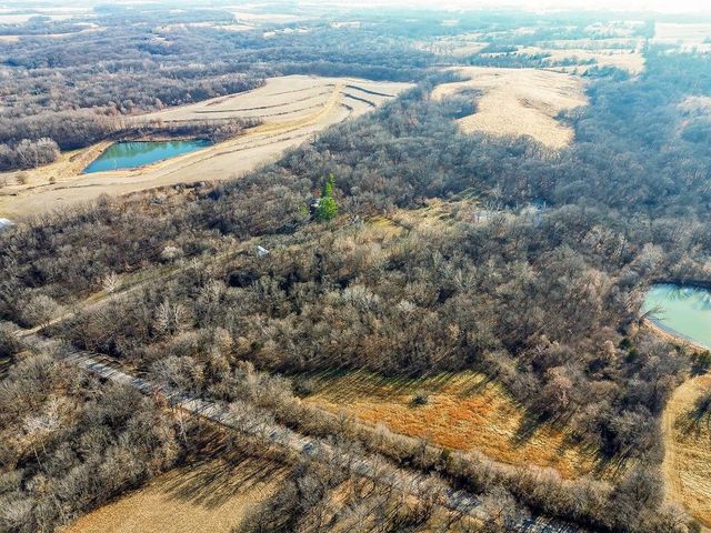 7693 Benner Lake Road, Dearborn, MO 64439