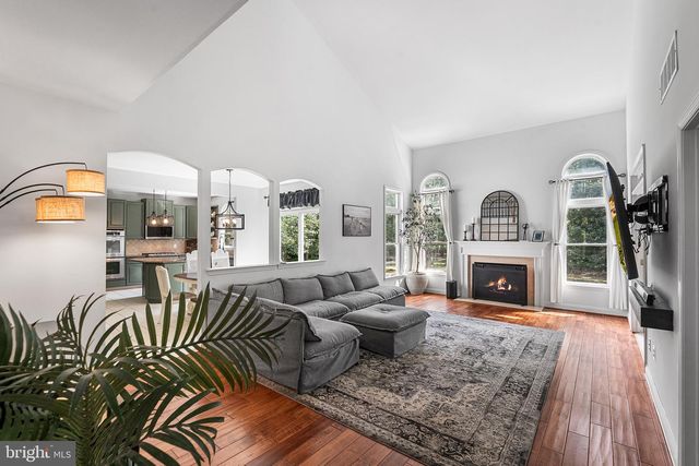 21 ABINGDON AVE, Medford, NJ 08055
