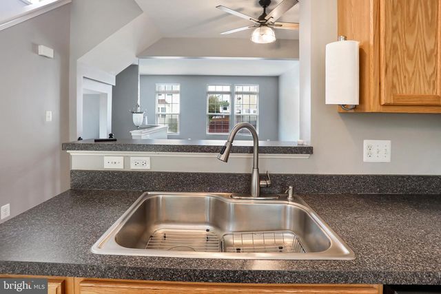41748 CYNTHIA TER, Aldie, VA 20105