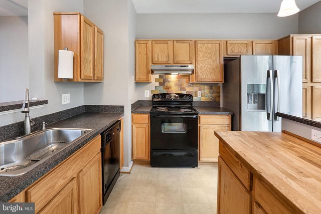 41748 CYNTHIA TER, Aldie, VA 20105