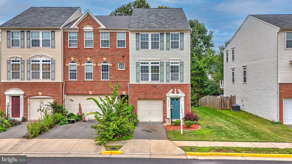 41748 CYNTHIA TER, Aldie, VA 20105