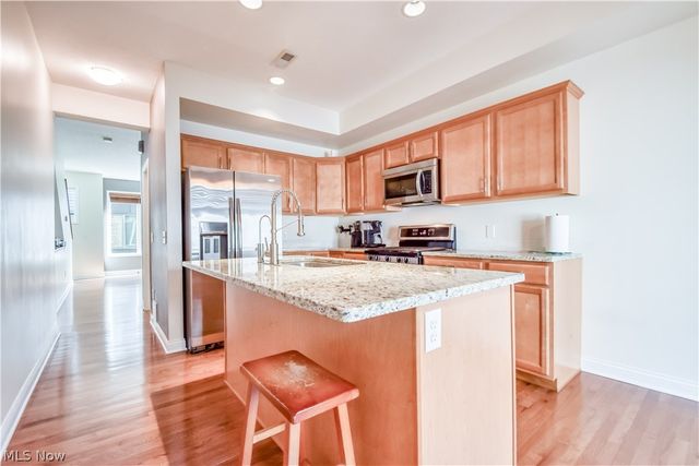 1425 Lindazzo Avenue, Cleveland, OH 44114