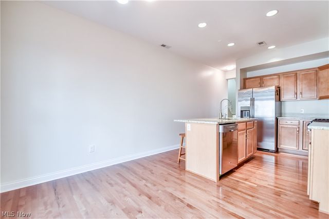 1425 Lindazzo Avenue, Cleveland, OH 44114