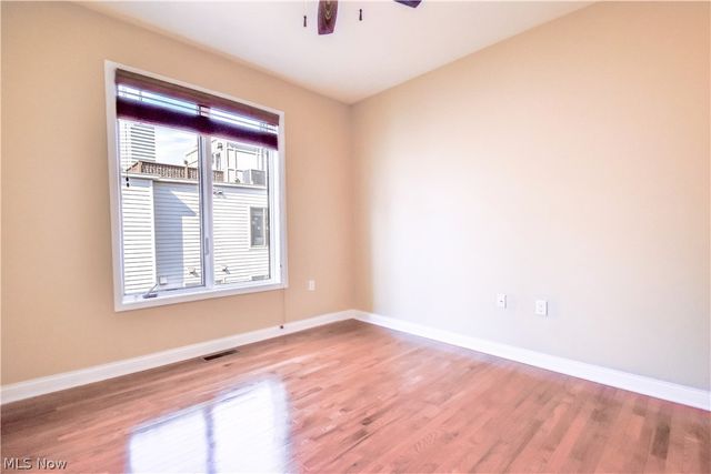 1425 Lindazzo Avenue, Cleveland, OH 44114