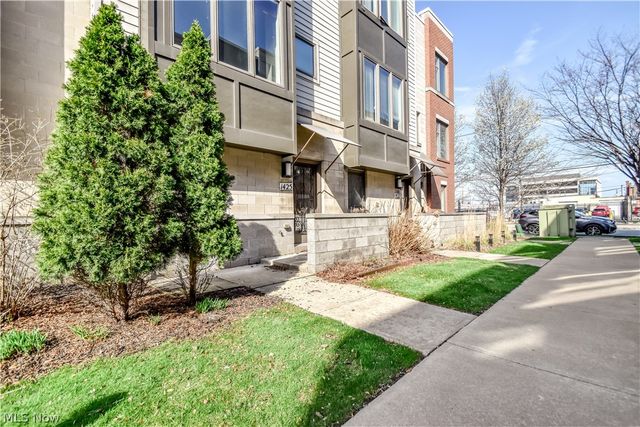 1425 Lindazzo Avenue, Cleveland, OH 44114