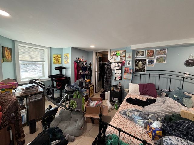 27 Essex St 1, Cambridge, MA 02139