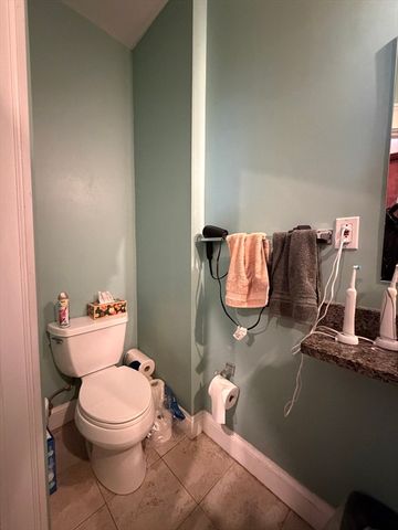 27 Essex St 1, Cambridge, MA 02139